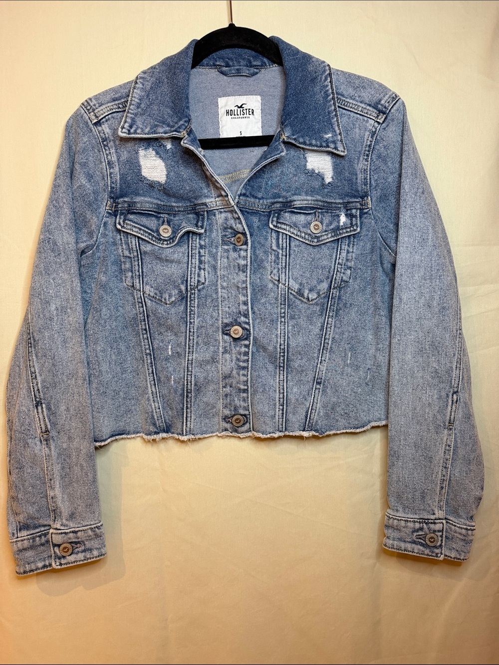 Hollister Light Wash Distressed Cropped Denim Jacket (Size Small)